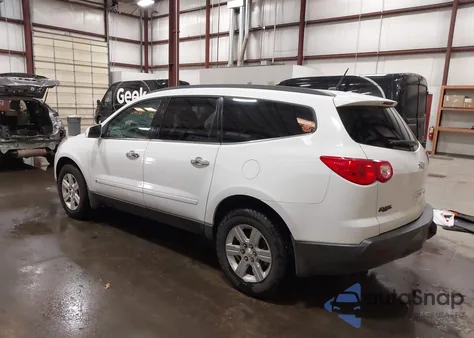 2010 Chevrolet Traverse Lt z USA, uszkodzony, nr VIN 1GNLRFED3AS117621